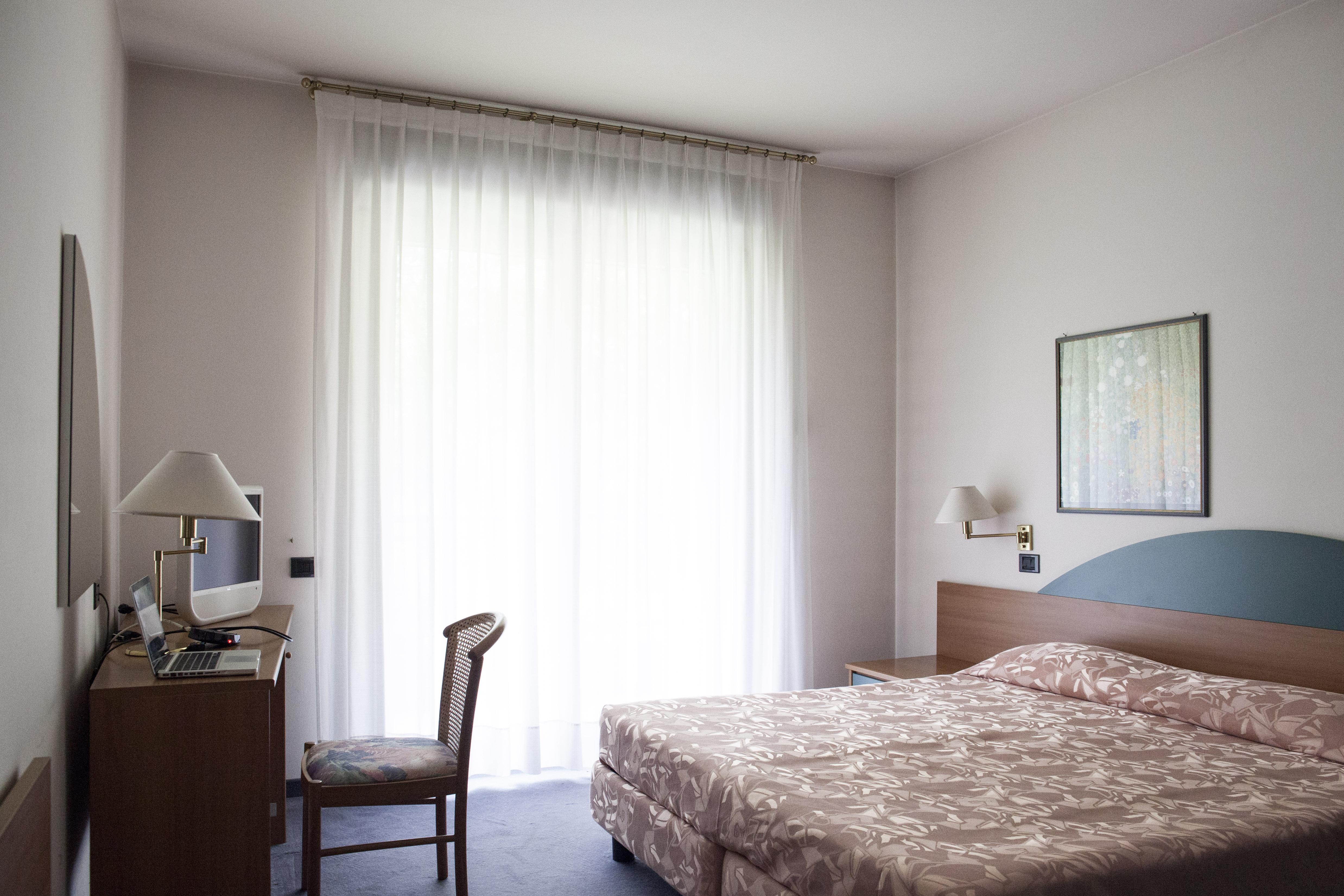 Roero Park Hotel Sommariva Perno Екстер'єр фото