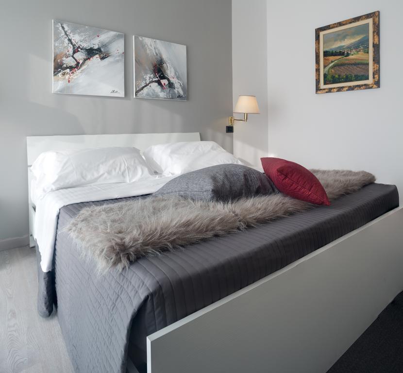 Roero Park Hotel Sommariva Perno Екстер'єр фото