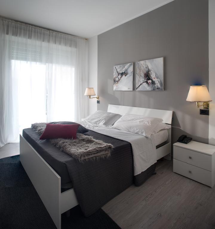 Roero Park Hotel Sommariva Perno Екстер'єр фото