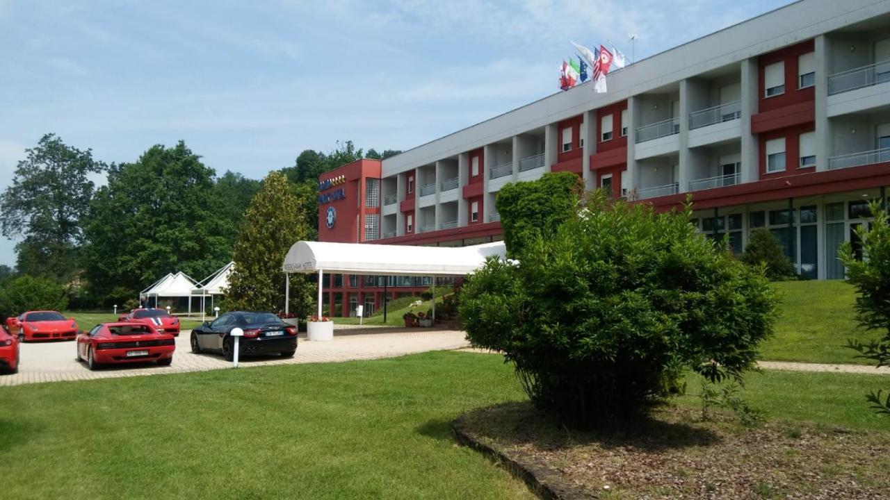 Roero Park Hotel Sommariva Perno Екстер'єр фото